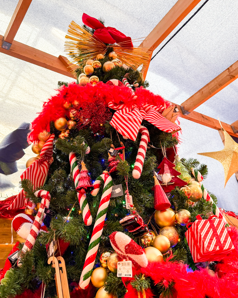 Sapin de noel des jardins du louvre lens
